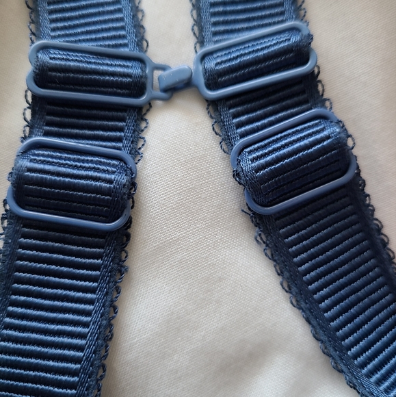 Freya CONVERTIBLE Underwired Moulded Plunge Bra (UK size: 30F) - Picture 7 of 11